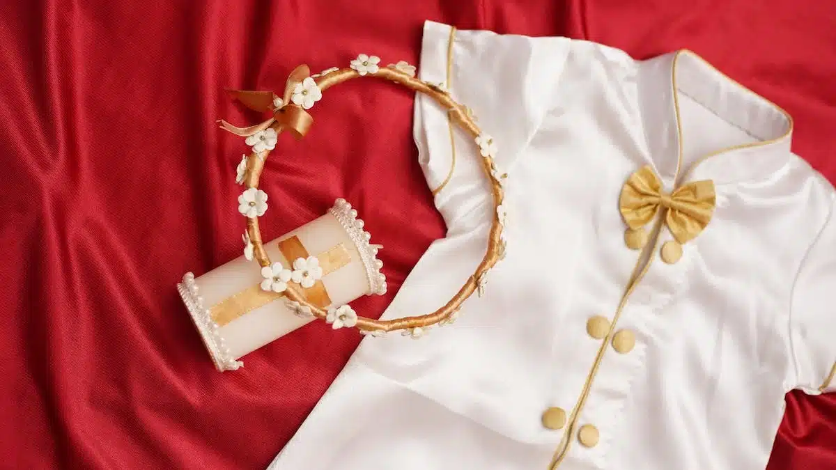 La symbolique de la chaine en or pour un bapteme bébé